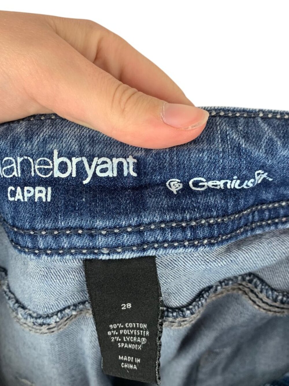 Lane Bryant Distressed Genius fit Capri womens plus size 28 - Picture 5 of 8